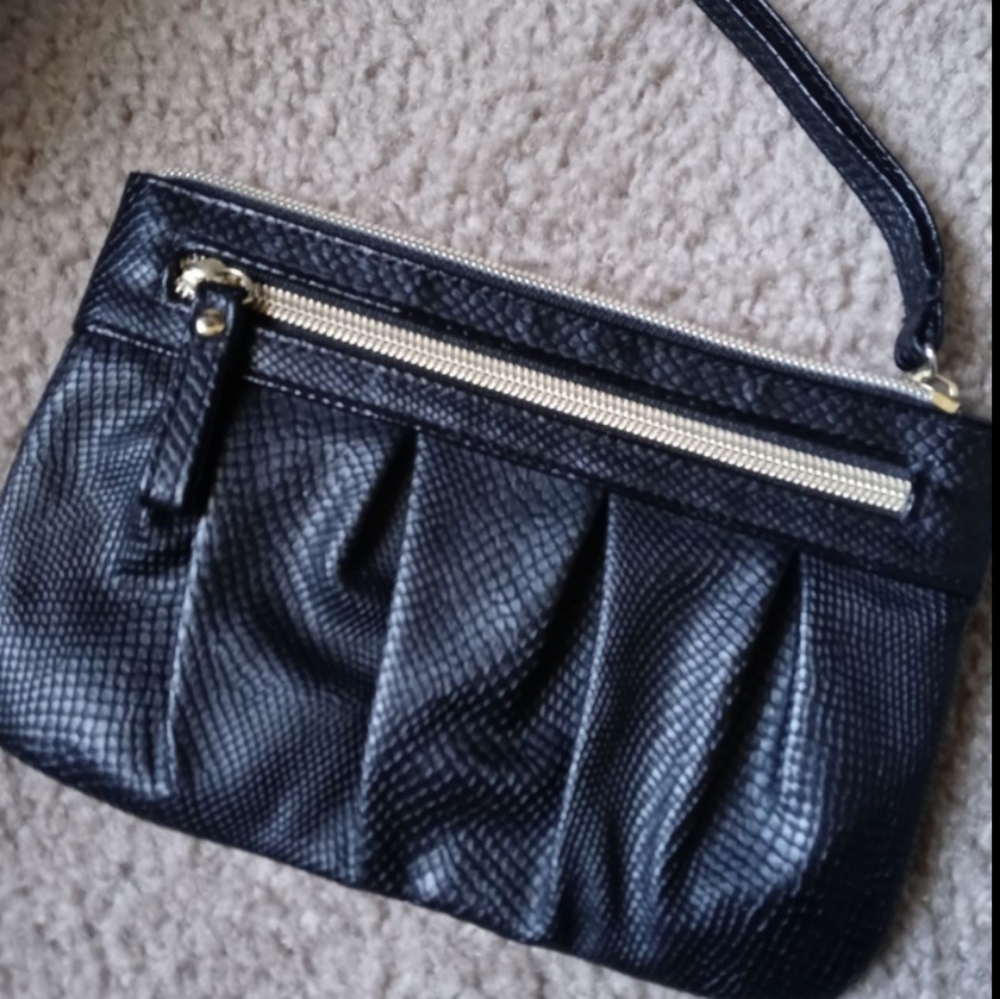 Womens Snake Skin Print Clutch Wristlet Wallet Black And Gold. Wristlet Strap